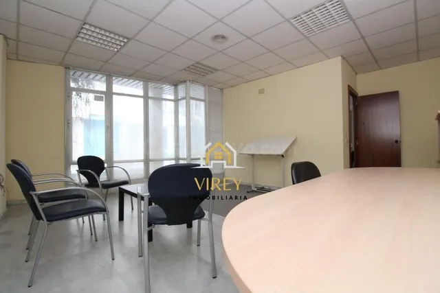 SE VENDE OFICINA EN EL CENTRO DE EL PUERTO DE SANTA MARIA - foto 2