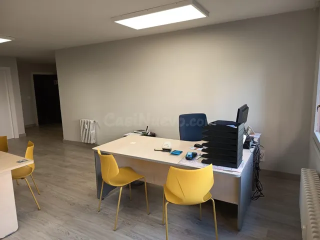 MONCASA VENDE Y ALQUILA oficina en el centro - foto 4