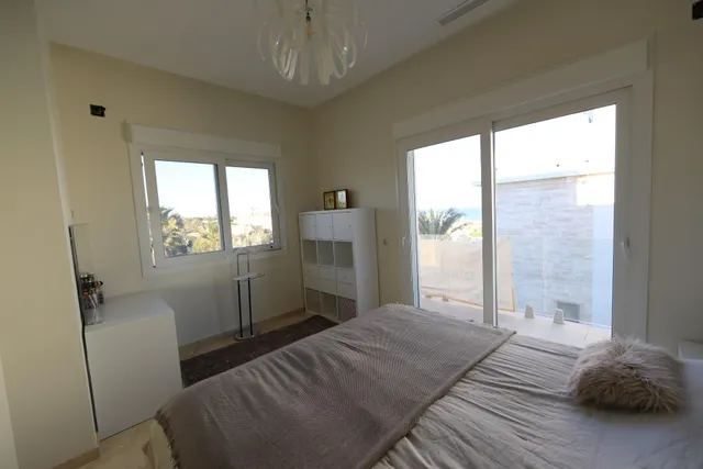 Villa de Lujo a pie de playa en la Zenia, Orihuela Costa — 18
