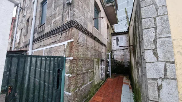 Venta de 6 Pisos + 2 Casas en Calle Esturans Vigo (Pontevedr - foto 5