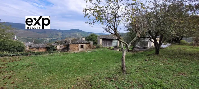 CASA DE PIEDRA CON GRAN FINCA Y VISTAS PANORÁMICAS A 7 KM DE LAS PLAYAS DE FOZ — 11