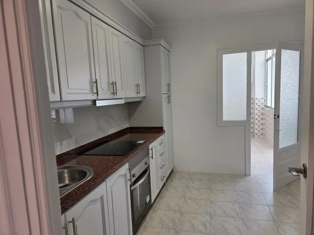 Céntrico apartamento reformado a tan solo 500m de la playa — 6