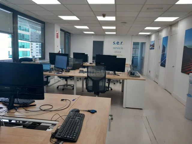 CUZCO-CASTELLANA, OFICINA 204m2, calefacción, AIRE ACONDICIO - foto 2