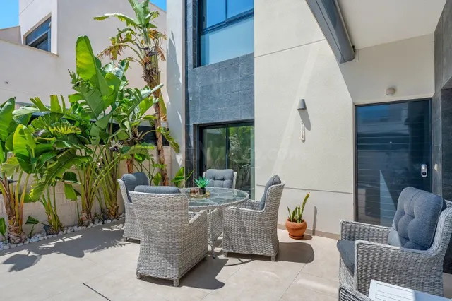 Villa moderna con piscina privada, 3 dormitorios y 3 baños. - foto 5