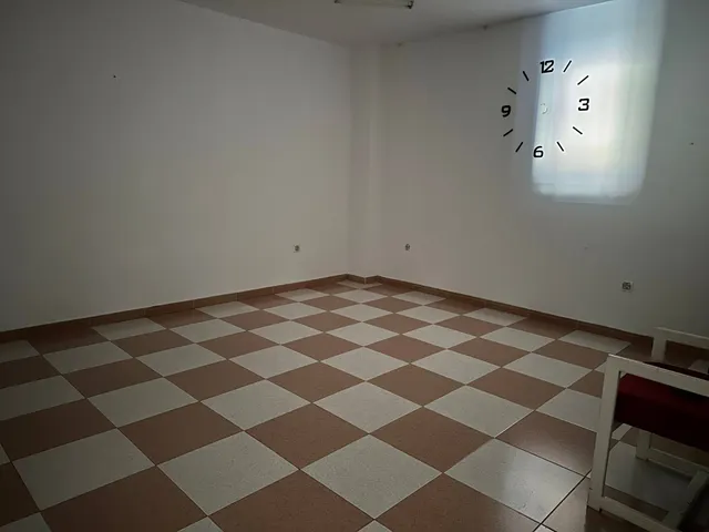 LOCAL MUY ECONÓMICO EN FELIPE TRIGO DE 150 m2 *NUEVO PRECIO  - foto 5