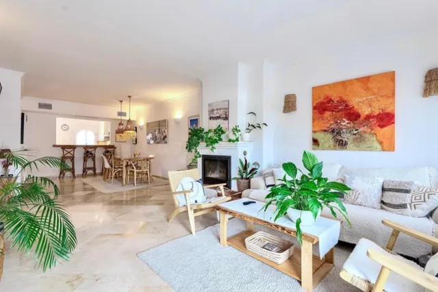 Pareado 3 habitaciones 238664m² en alquiler - Nueva Andalucia — 3