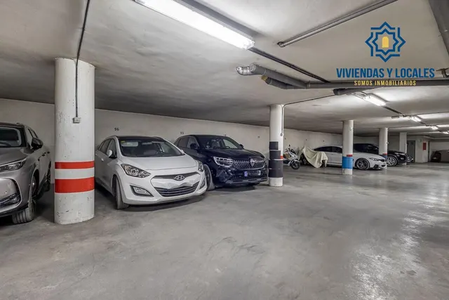ESPECTACULAR TRIPLEX EN CHURRIANA — 30
