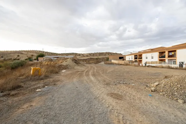 MAGNIFICO TERRENO URBANO EN LA MALAHA MUY CERCA DEL POLIGONO INDUSTRIAL DE ESCUZAR — 9