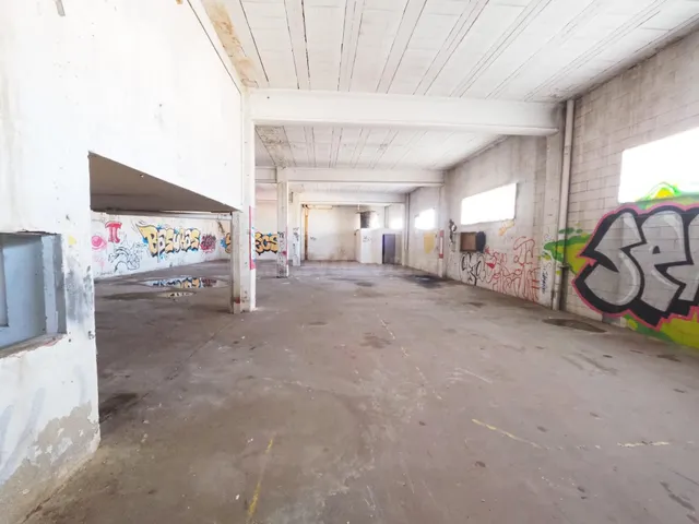 SE VENDE NAVE INDUSTRIAL EN TERRASSA, ZONA CAN PARELLADA - foto 3