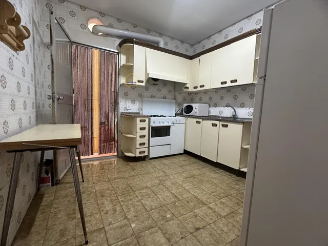 Piso de 4 dormitorios y balcón, en Puerto Lumbreras — 7