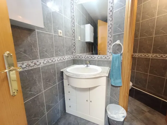 Local en alquiler con traspaso en Ugena – totalmente equipado — 10