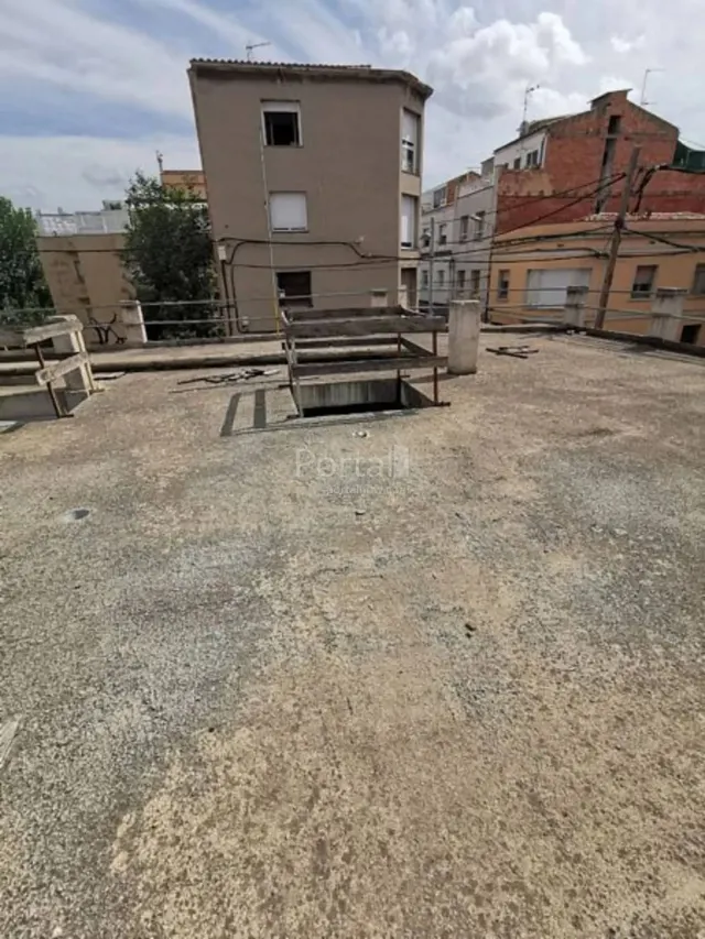 SE VENDE EDIFICIO EN CONTRUCCUÓN EN PARCELA DE 1.583M2 EN IGUALADA, ZONA CENTRO. — 9