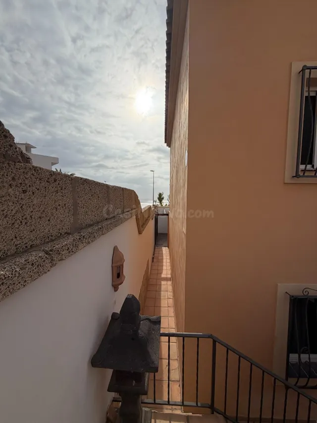 Villa con carácter, piscina privada y vistas al mar en Costa Adeje — 5