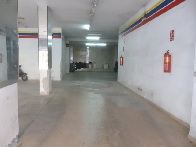 Bajo comercial en C/ José Iranzo - Ontinyent — 2