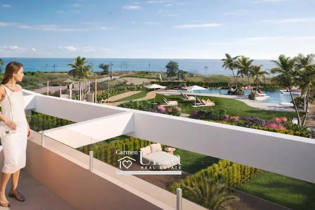 VILLA ADOSADA CON VISTAS AL MEDITERRÁNEO EN EL CAMPELLO. — 4
