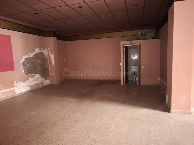 Local comercial en venta en Amposta - foto 4