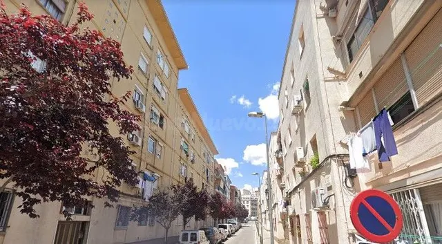 Se vende Piso OKUPADO en Blocs De La Florida 5 Hospitalet de - foto 2