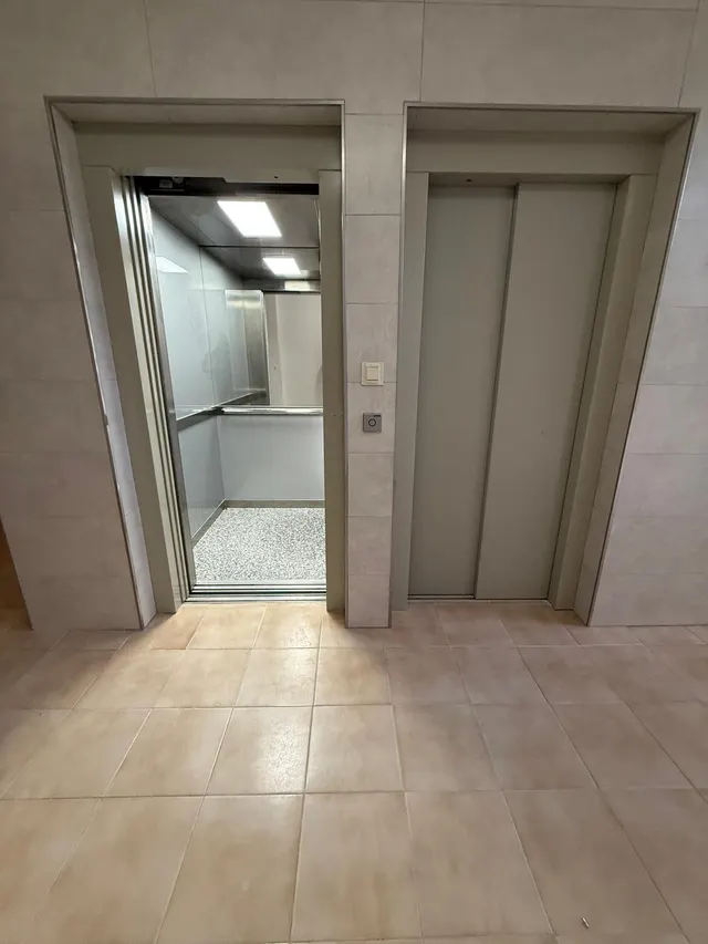 Magnifico piso con plaza de parking a 50 metros de la playa en Fuengirola. — 29