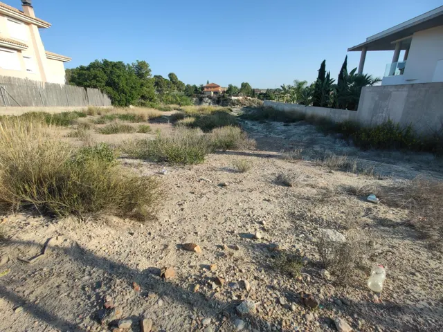 ¡MAGNÍFICA PARCELA URBANA EN EL CHORRICO! - foto 4