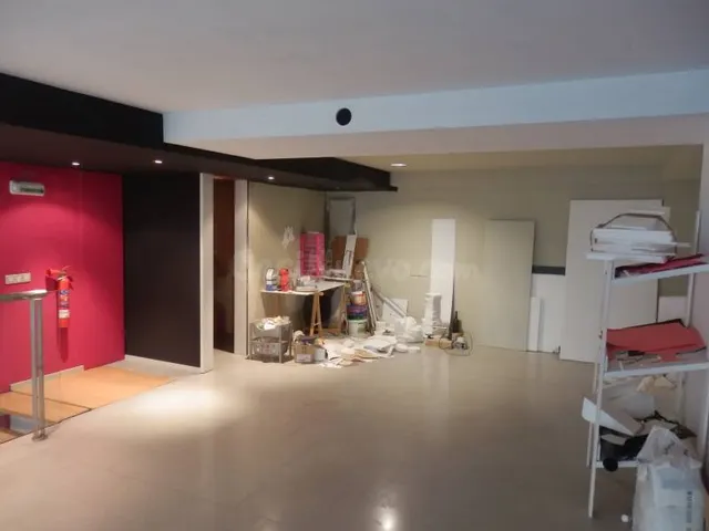 Local comercial en alquiler - foto 3