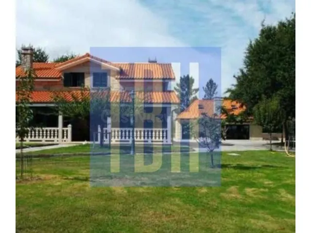 Chalet en venta en O Carballiño - foto 3