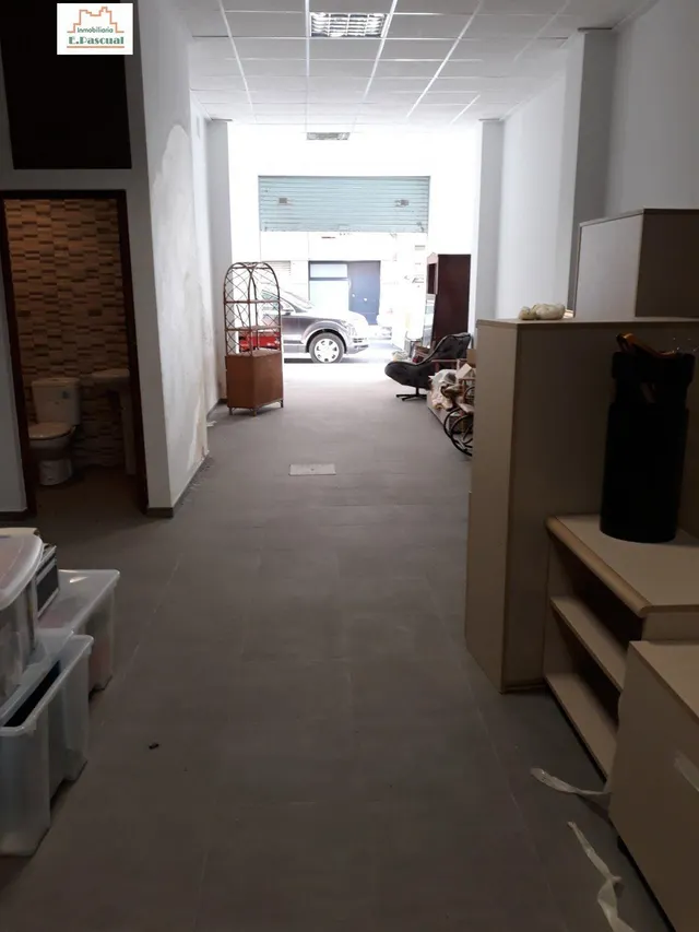 SE ALQUILA LOCAL — 3