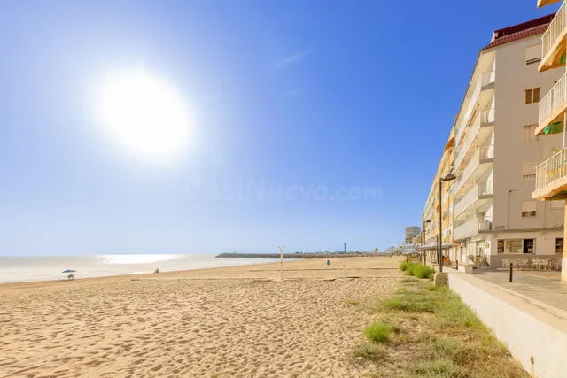 Apartamento reformado de un dormitorio en primera línea de playa en El Perellonet — 5