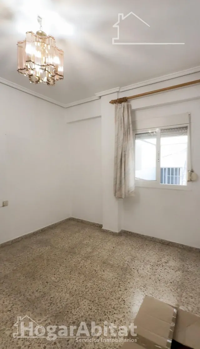 SEMIREFORMADO AMPLIO Y LUMINOSO CON TERRAZA Y BALCÓN EN PATERNA — 16