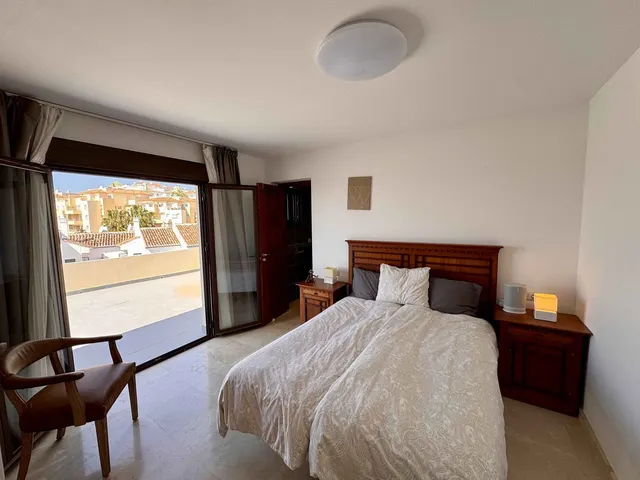 Chalet 5 habitaciones 299m² en venta - Riviera del sol — 28