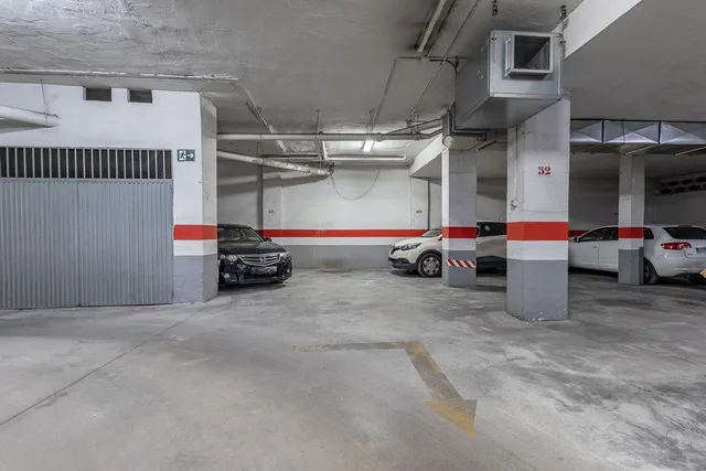 Plaza de Garaje en Arabial — 7