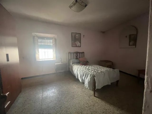 Magnifica casa junto a la iglesia — 12