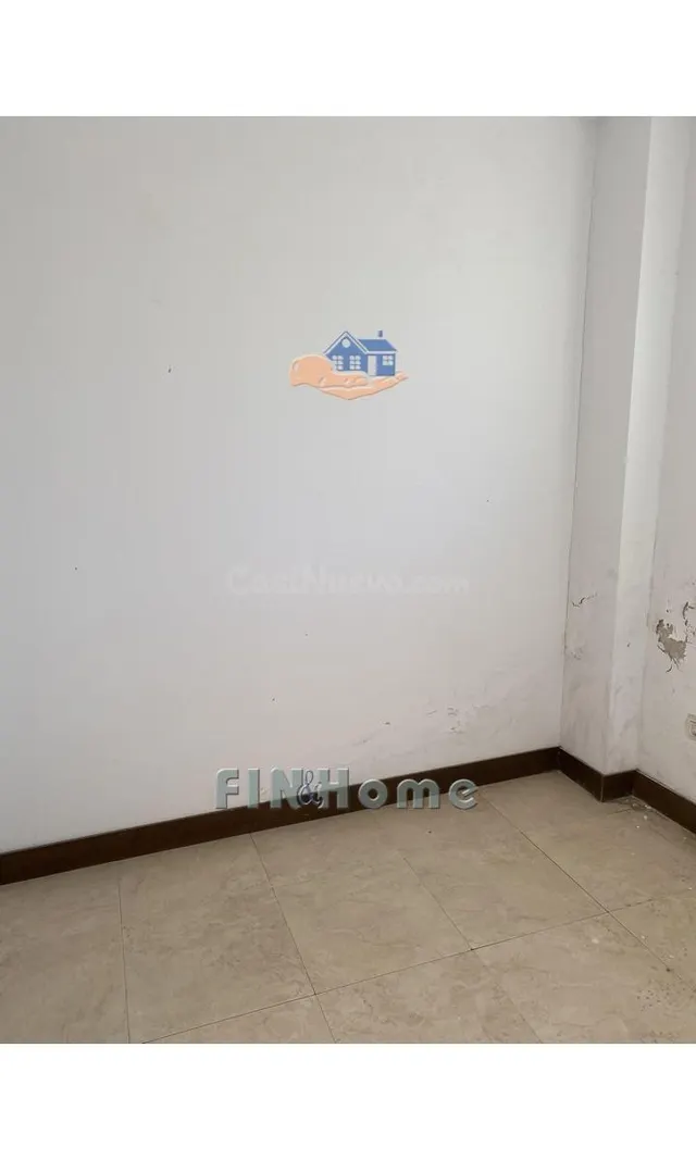Casa adosada de 152 m2 con cochera, 3 plantas y azotea en Coria del Río — 5