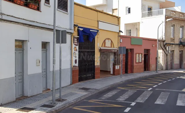 Oportunidad de Inversión en el Corazón de Güímar / Local con - foto 4