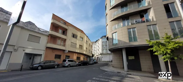 Piso amueblado de 3 dormitorios con vistas a la ría en el ce