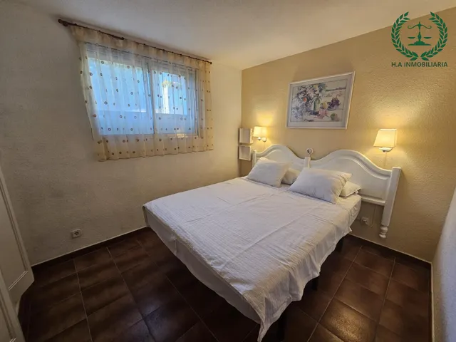 Chalet independiente con parcela de 1.000 m2 y piscina privada. — 23
