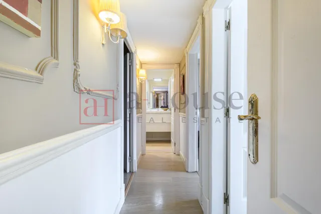 PISO LISTO PARA ENTRAR A VIVIR CON GRAN BALCÓN/TERRAZA EN LA NOVA ESQUERRA DE L'EIXAMPLE — 29