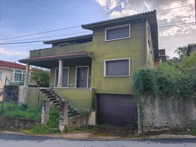 Chalet en Venta en Vilaboa — 44