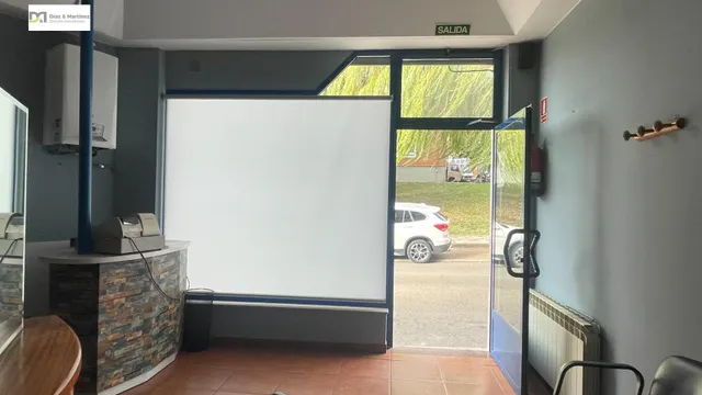 LOCAL EN VILLAQUILAMBRE — 8