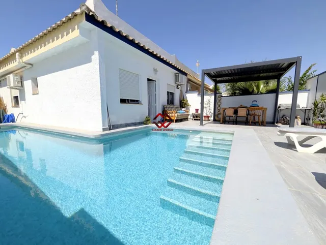 FANTASTICA CASA EN PLANTA BAJA CON PISCINA EN CAMPOSOL