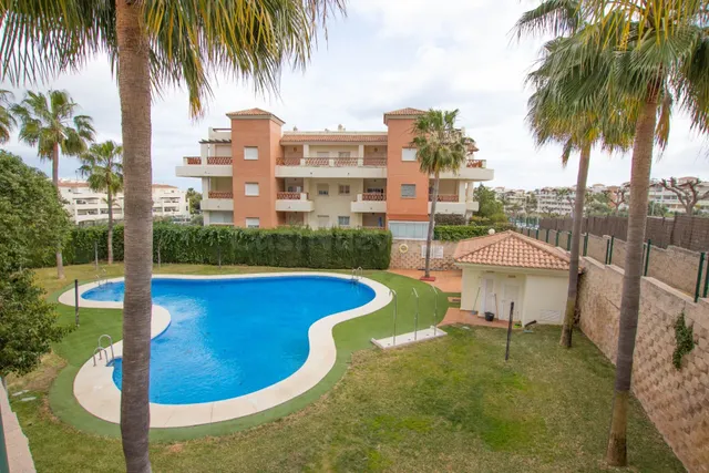 Venta de trastero con plaza de garaje en Benalmádena, Málaga