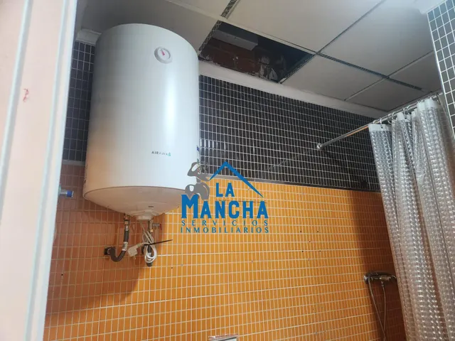 *105.000€* inmobiliaria la mancha vende local en carretera de jaen de Albacete. — 11