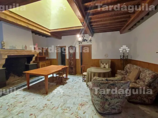 PRECIOSA Y AMPLIA CASA DE PIEDRA EN SAN MUÑOZ. — 24