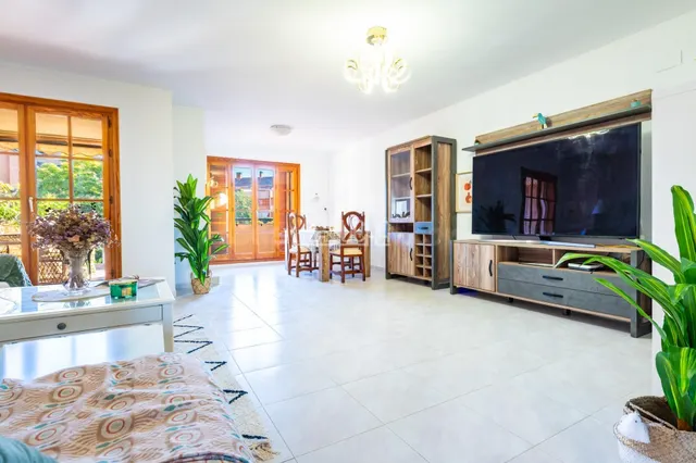 Pareado 4 habitaciones 327m² en venta - Urb. Mas Camarena - foto 3