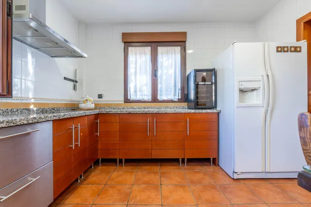 ¡¡ Impresionante chalet dividido en dos viviendas con piscina y zona ajardinadas !! — 43