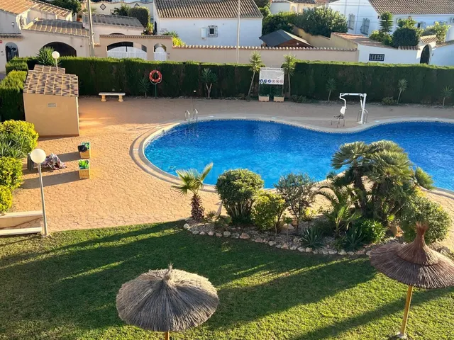 Vivienda soleada en Orihuela Costa — 2