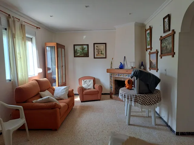 Casa de campo con gran parcela — 42