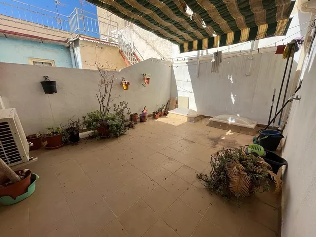 Casa adosada en el centro de Orihuela