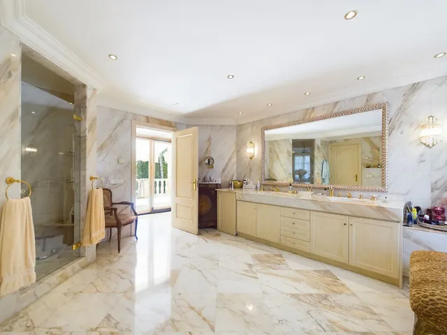 Chalet 4 habitaciones 508m² en venta - Marbella — 24