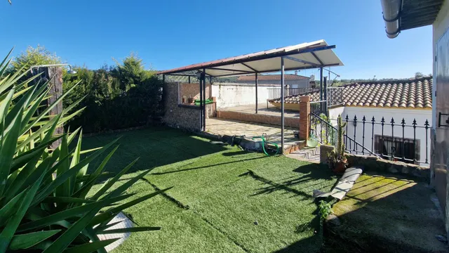 ALQUILER CHALET CON PARCELA EN HIGUERA DE VARGAS — 39