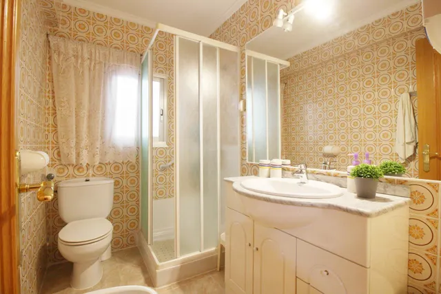 Amplia vivienda de 4 habitaciones en zona cervantes – Alaquàs — 8